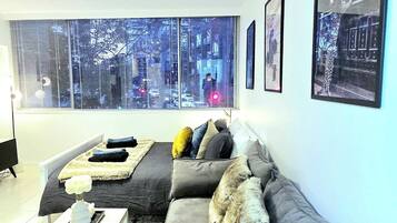 Iron/ironing board, Internet, bed sheets, wheelchair access