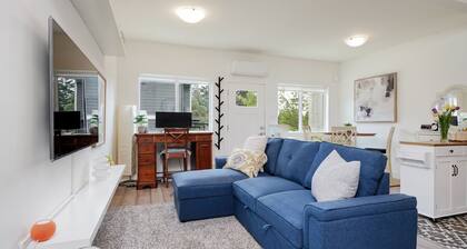 NEW 2BR Victoria Suite: Family, Pet, Work-Friendly