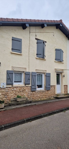 Maison de village cosy & paisible proche CNPE Pipa