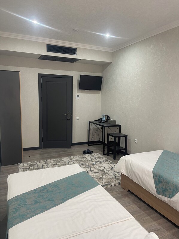 7 Schlafzimmer, Bügeleisen/Bügelbrett, WLAN, Bettwäsche