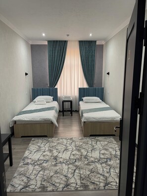 7 bedrooms, iron/ironing board, WiFi, bed sheets