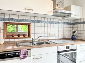 Fridge, oven, dishwasher, cookware/dishes/utensils - Gerberhaus by Interhome (Manderscheid)
