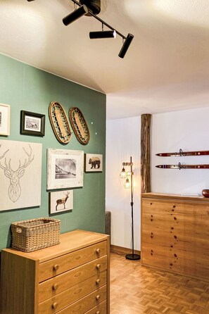 المنشأة من الداخل