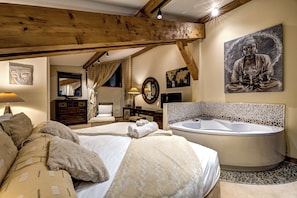 7 bedrooms, iron/ironing board, Internet, bed sheets