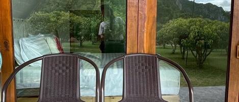 Chambre Deluxe, 1 très grand lit, non-fumeurs | Draps fournis