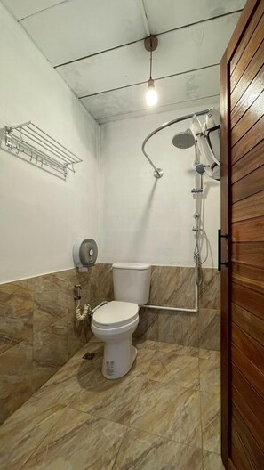 Villa, Hügelblick | Badezimmer