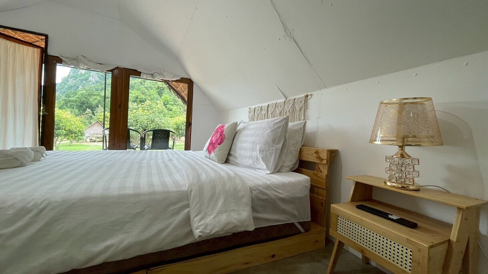 Rom – deluxe, 1 kingsize-seng, ikke-røyk | Sengetøy