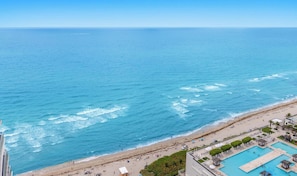 Una playa cerca