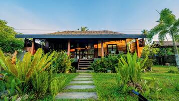 Family Double Room | Laptop workspace, free WiFi