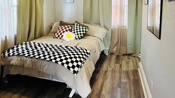 1 bedroom, WiFi, bed sheets