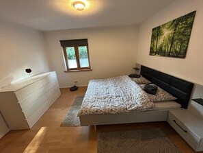 Reisekinderbett, kostenloses WLAN, Bettwäsche, Rollstuhlgeeignet