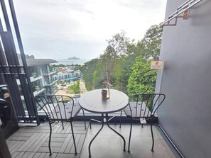 Room, 1 Bedroom, Accessible, Ocean View | Outdoor dining