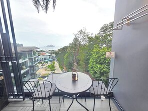 Room, 1 Bedroom, Accessible, Ocean View | Outdoor dining