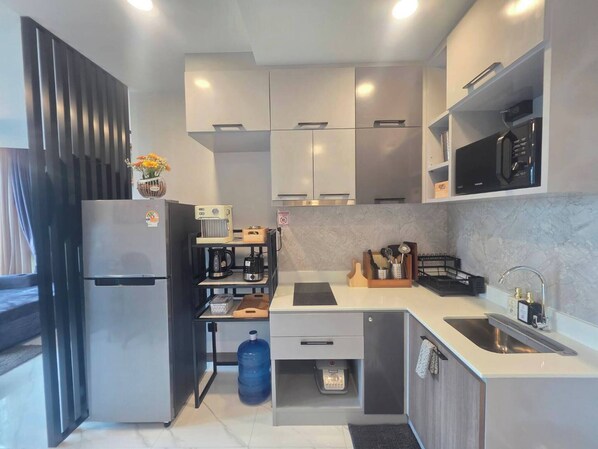 Room, 1 Bedroom, Accessible, Ocean View | Interior
