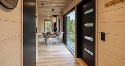 New Cabin in the Heart of Ylläsjärvi. To services and tracks less than 5 minutes
