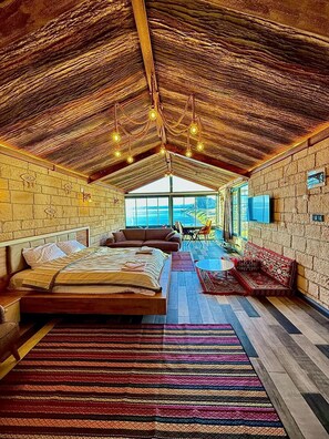 Laptop workspace, free WiFi