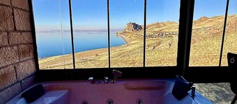 Yesilsu Tas Konağı