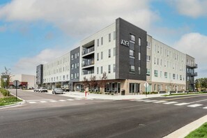 Exterior - CozySuites Ayr | parking, pool, gym  #05 (Indianapolis)