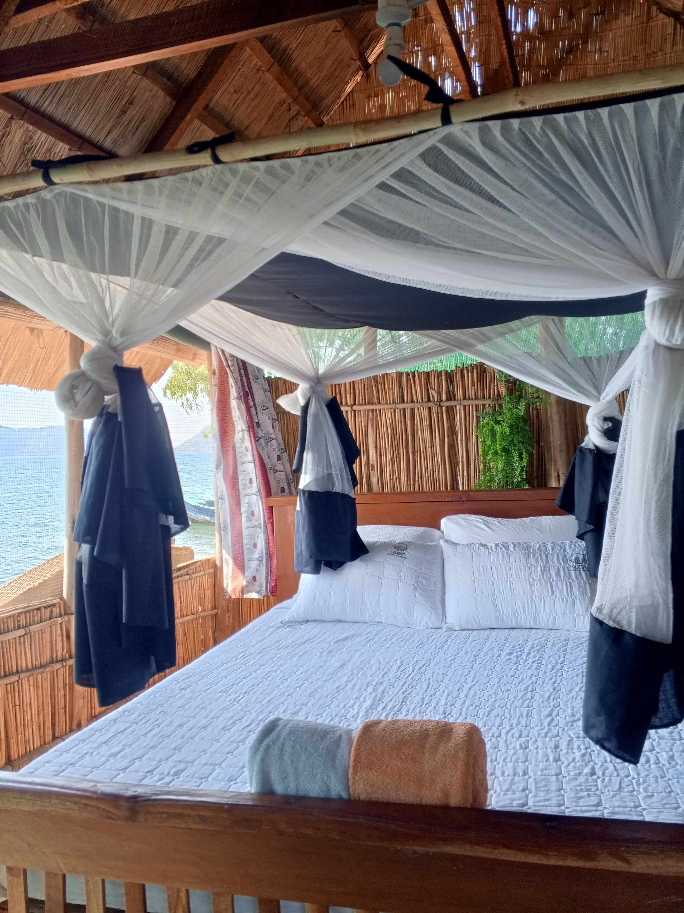 Basic Double Room, Balcony, Lake View | Desk, laptop workspace, free WiFi