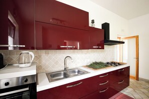 Private kitchen - Stunning Villa with private pool, within an olive grove. (San Michele In Teverina)