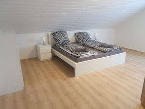 2 bedrooms, free WiFi, bed sheets