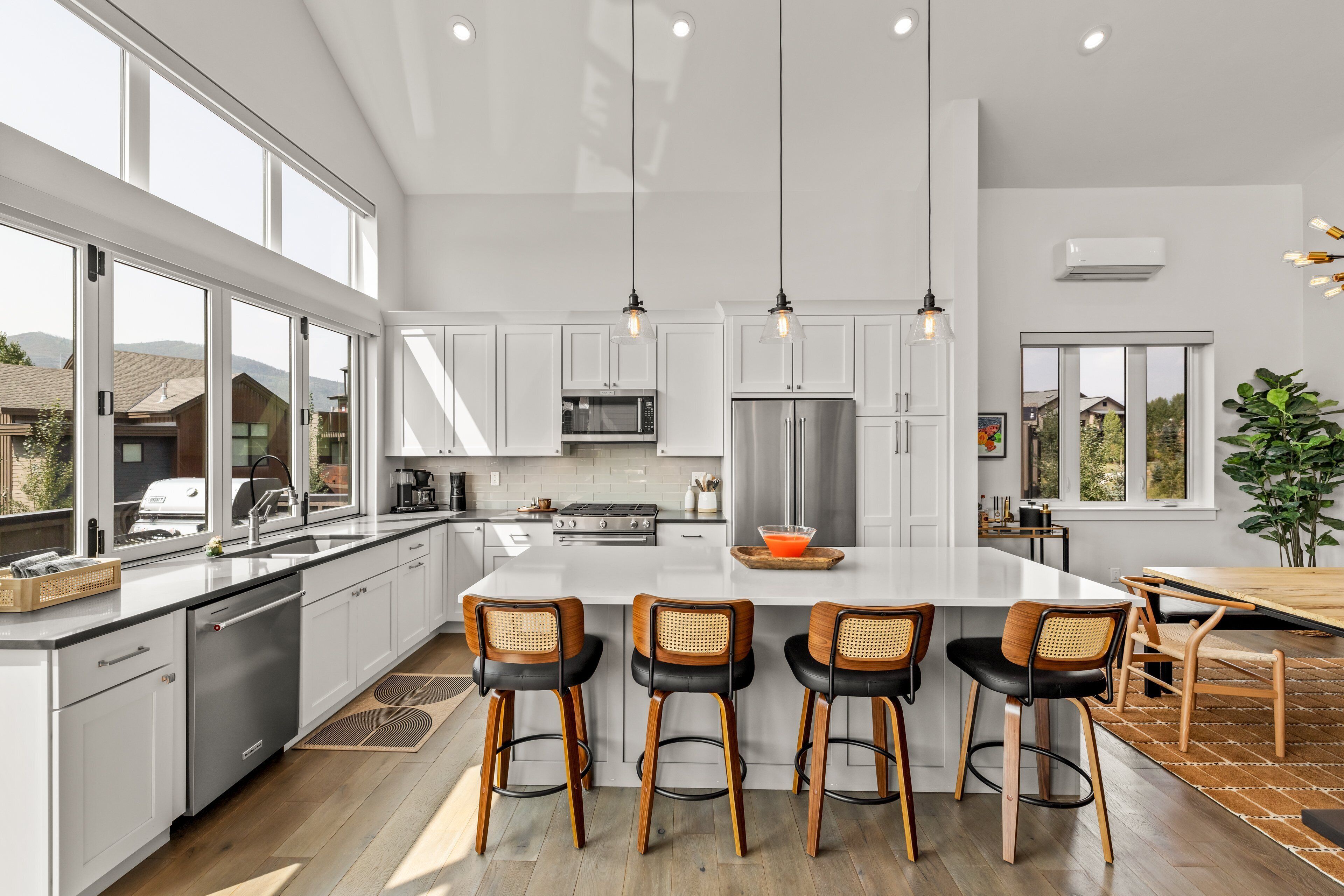 Refrigerador, microondas, horno, placa de cocina