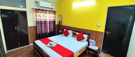 Deluxe Double Room, Air conditioning | View from room