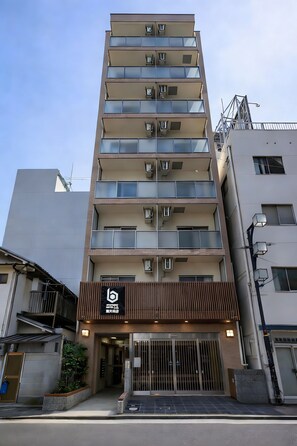 Exterior - b&Tsutenkaku (Osaka)