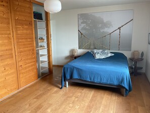 1 bedroom, desk, iron/ironing board, free WiFi