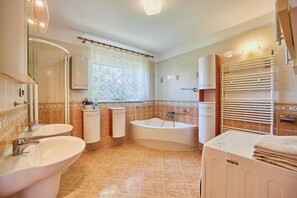 House | Bathroom - Holiday Home in Swinoujscie Near Baltic Beach (Swinoujscie)