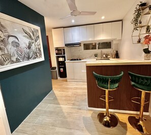 Signature Condo, 2 Bedrooms, City View | Private kitchen | Fridge, microwave, oven, stovetop