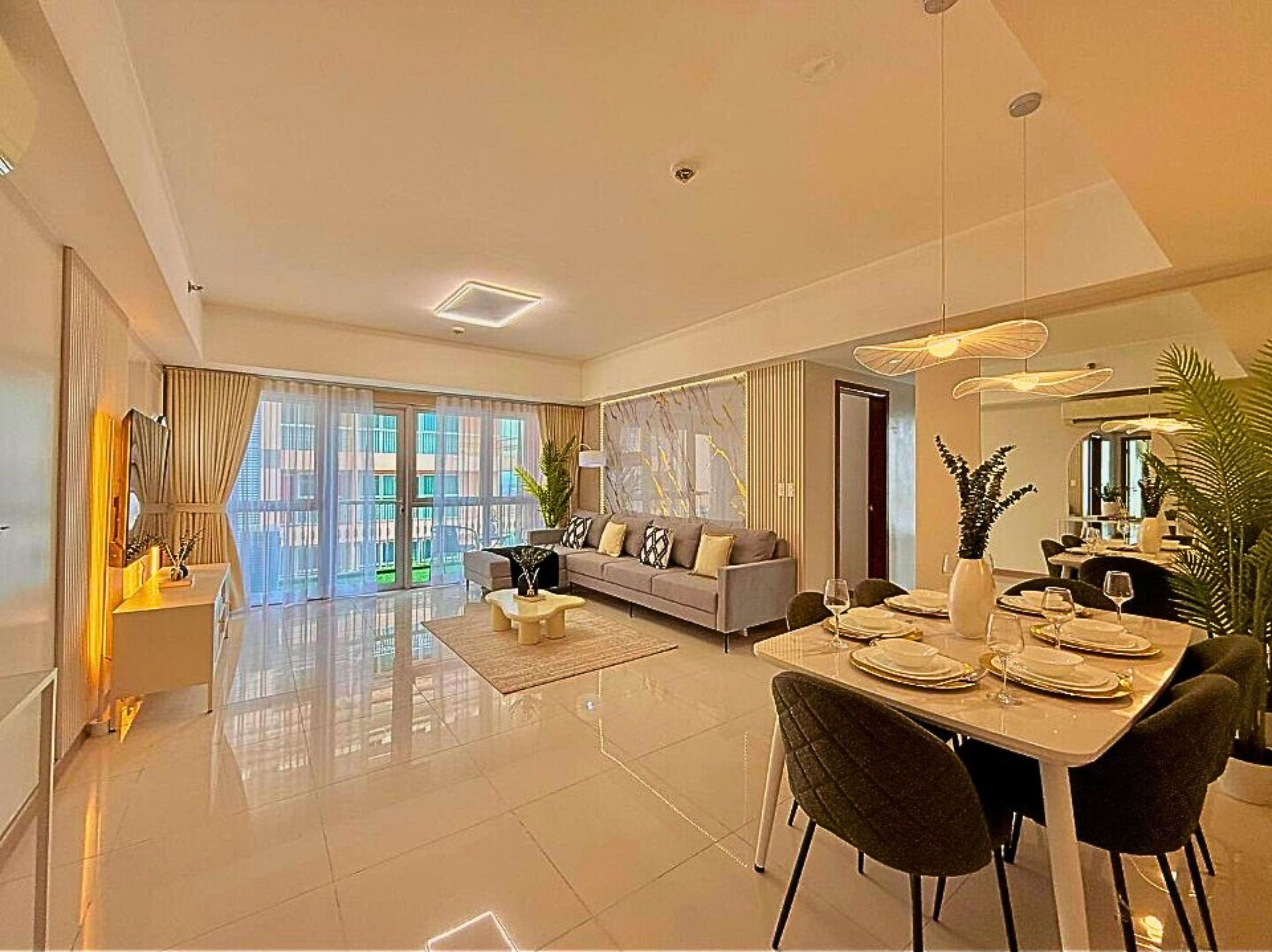 Executive Suite | Living area