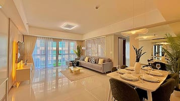 Executive Suite | Living area