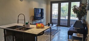 Living area - Charming 1-bedroom apartment in Monterrey with AC (Monterrey)