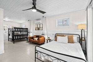 5 bedrooms, iron/ironing board, WiFi, bed sheets - Urban Cowboy - Beach House! (North Myrtle Beach)