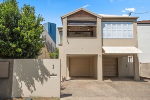 Exterior - Norman St Townhouse - Central Broadwater Parklands (Southport)
