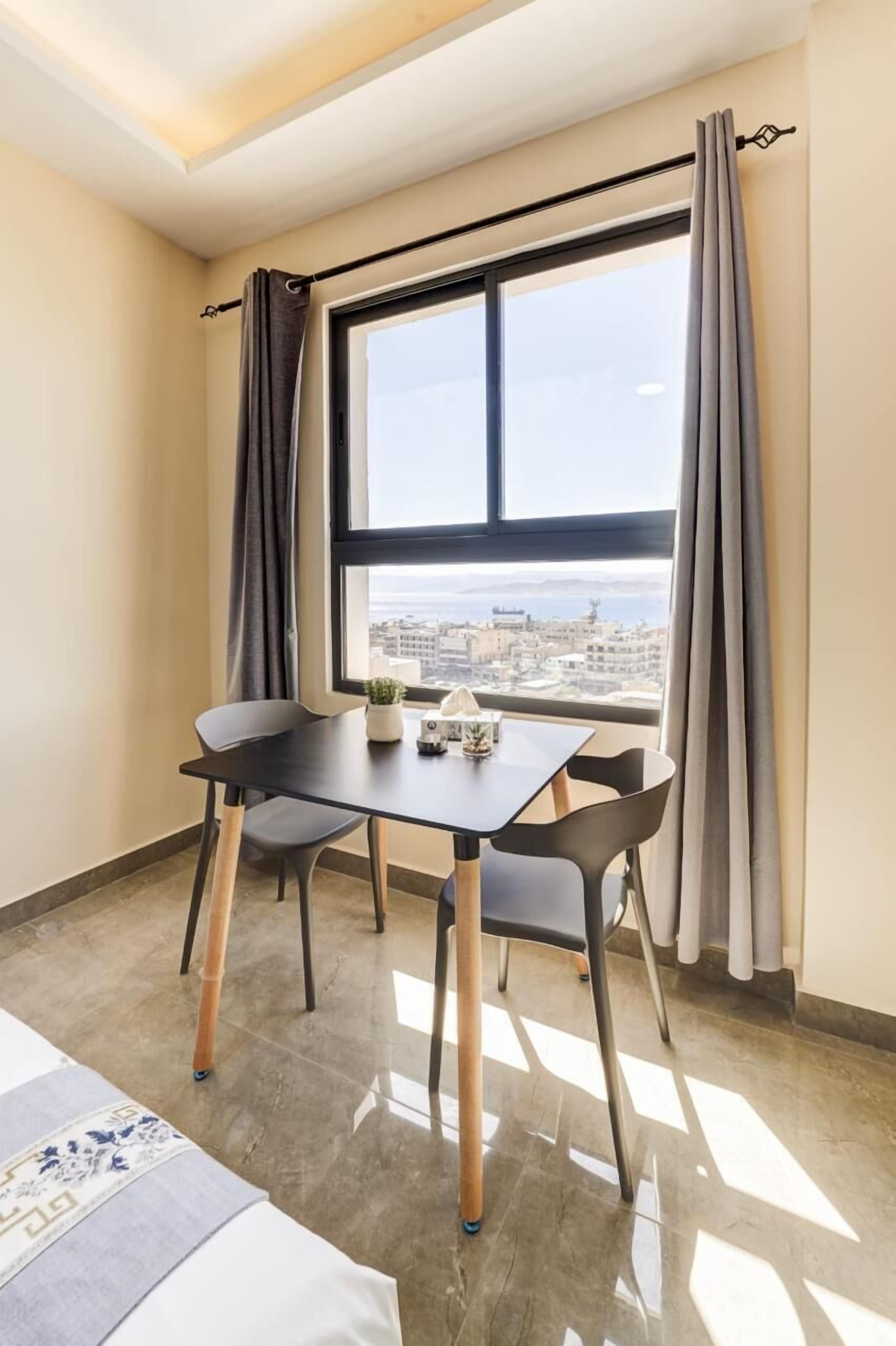 デラックス ダブルまたはツインルーム マウンテンビュー | デスク、WiFi (無料)