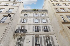 Apartment | Exterior - Lovely Studio-louvre & Palais Royal (Paris)