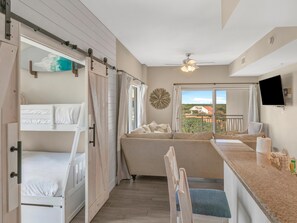 2 室のベッドルーム、インターネット、ベッドシーツ