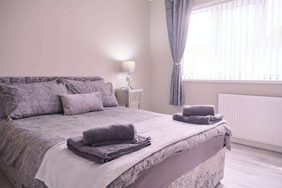 3 bedrooms, iron/ironing board, free WiFi, bed sheets
