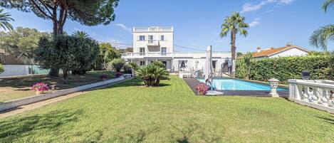 Villa | Pool