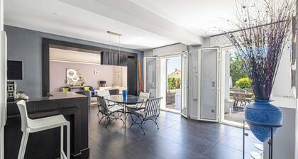 A/c Villa 8br/15p With Pool & Tennis - Antibes