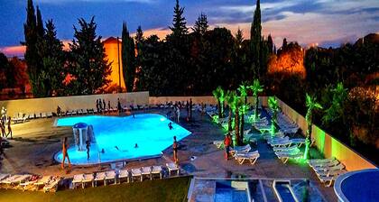 Mobil home climatisĂ© tout confort avec terrasse â entre mer & Camargue