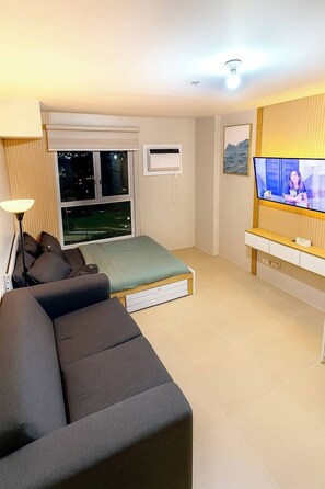1 habitación, wifi y ropa de cama