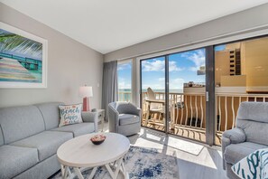 TV - Beachfront Resort/Fantastic views/Three Beds Cozy 1-bedroom in Great Resort (Myrtle Beach)