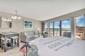 2 bedrooms, iron/ironing board, free WiFi, bed sheets - Beachfront Resort/Fantastic views/Three Beds Cozy 1-bedroom in Great Resort (Myrtle Beach)