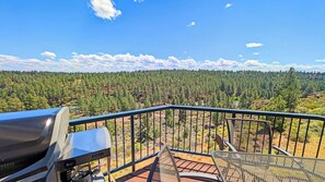 Property grounds - River Ridge 423A - Scenic Views and Cozy Comfort at Mt. Bachelor Village (Bend)