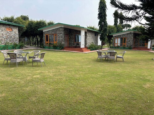 Corbett Wildernest Resort
