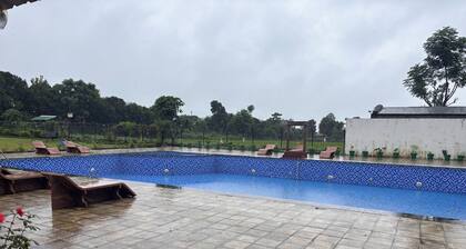 Corbett Wildernest Resort