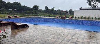 Corbett Wildernest Resort